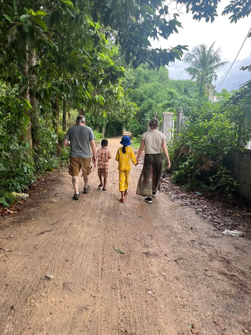 Road to temple